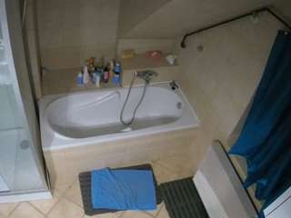 voyeurcam-julmodels-bath-2nd-1 webcam model