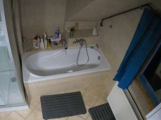 voyeurcam-julmodels-bath-2nd-1