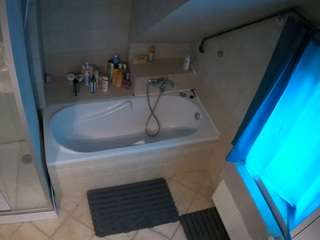 voyeurcam-julmodels-bath-2nd-1