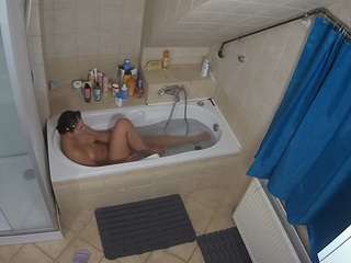 voyeurcam-julmodels-bath-2nd-1 webcam