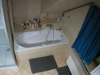 voyeurcam-julmodels-bath-2nd-1