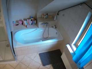 voyeurcam-julmodels-bath-2nd-1 webcam model