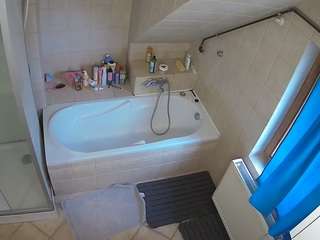 Live Sex Chat with Julmodels Bathroom 2nd Floor-1 (@voyeurcam-julmodels-bath-2nd-1)