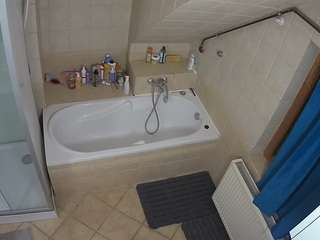 voyeurcam-julmodels-bath-2nd-1 webcam model