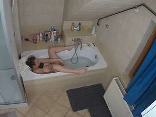 voyeurcam-julmodels-bath-2nd-1 camsoda