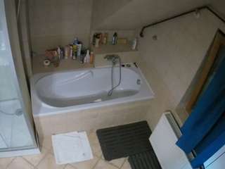 voyeurcam-julmodels-bath-2nd-1