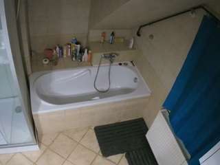 voyeurcam-julmodels-bath-2nd-1