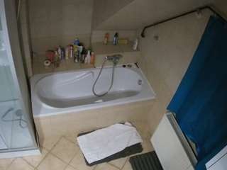 voyeurcam-julmodels-bath-2nd-1