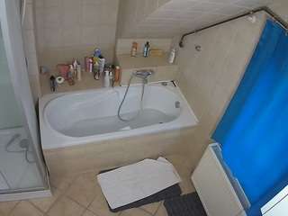 Julmodels Bathroom 2nd Floor-1