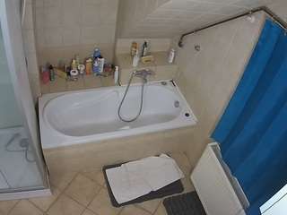 Julmodels Bathroom 2nd Floor-1