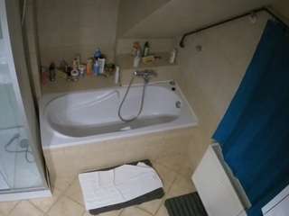 voyeurcam-julmodels-bath-2nd-1