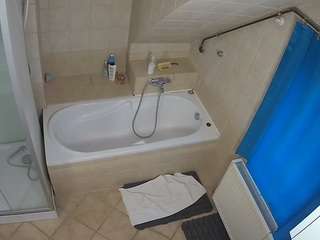 voyeurcam-julmodels-bath-2nd-1