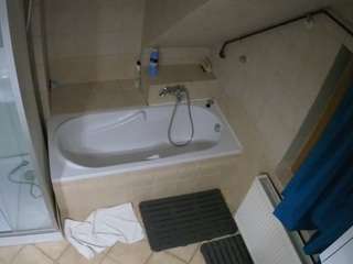 voyeurcam-julmodels-bath-2nd-1