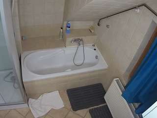 voyeurcam-julmodels-bath-2nd-1