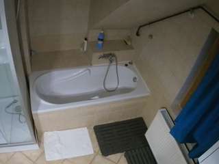 voyeurcam-julmodels-bath-2nd-1