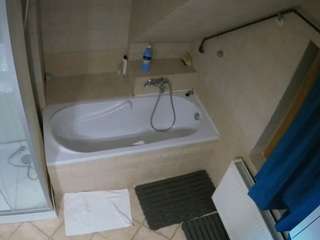 voyeurcam-julmodels-bath-2nd-1
