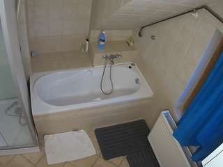 voyeurcam-julmodels-bath-2nd-1