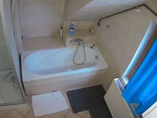 voyeurcam-julmodels-bath-2nd-1