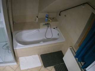 voyeurcam-julmodels-bath-2nd-1