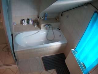 Julmodels Bathroom 2nd Floor-1