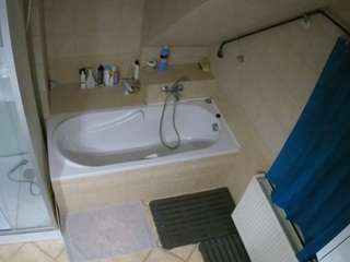 voyeurcam-julmodels-bath-2nd-1