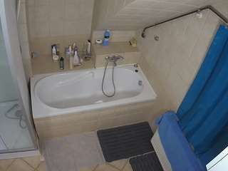 voyeurcam-julmodels-bath-2nd-1 webcam model