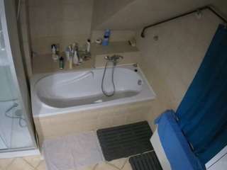 voyeurcam-julmodels-bath-2nd-1 webcam model