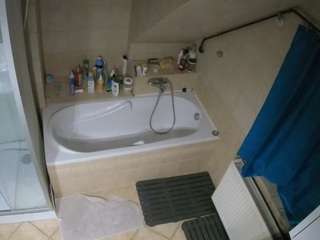 voyeurcam-julmodels-bath-2nd-1 camsoda