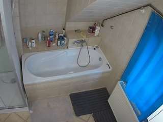 voyeurcam-julmodels-bath-2nd-1 webcam