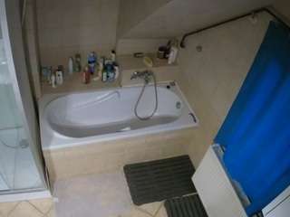 voyeurcam-julmodels-bath-2nd-1
