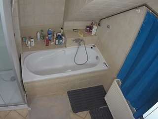 voyeurcam-julmodels-bath-2nd-1 webcam