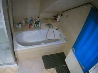 voyeurcam-julmodels-bath-2nd-1