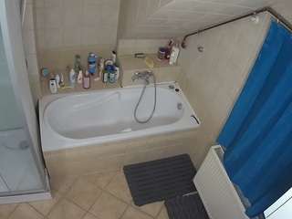 voyeurcam-julmodels-bath-2nd-1 webcam