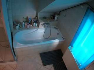 voyeurcam-julmodels-bath-2nd-1