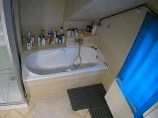 voyeurcam-julmodels-bath-2nd-1 webcam