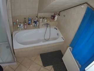 voyeurcam-julmodels-bath-2nd-1