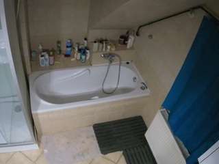 voyeurcam-julmodels-bath-2nd-1