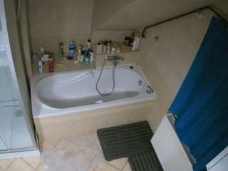 voyeurcam-julmodels-bath-2nd-1