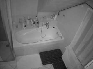 voyeurcam-julmodels-bath-2nd-1 webcam