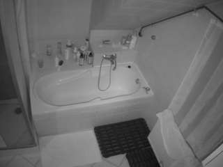 voyeurcam-julmodels-bath-2nd-1 webcam