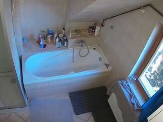 voyeurcam-julmodels-bath-2nd-1 webcam
