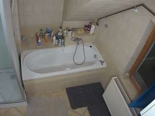 voyeurcam-julmodels-bath-2nd-1 webcam