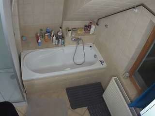 voyeurcam-julmodels-bath-2nd-1 webcam