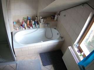 voyeurcam-julmodels-bath-2nd-1 webcam