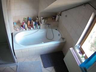 voyeurcam-julmodels-bath-2nd-1 webcam