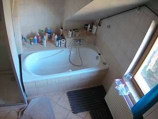 voyeurcam-julmodels-bath-2nd-1, female webcam model,  years old, on live webcam