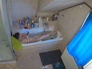 voyeurcam-julmodels-bath-2nd-1