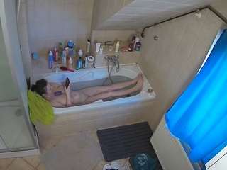 voyeurcam-julmodels-bath-2nd-1