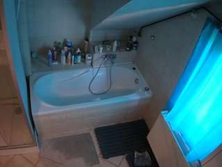voyeurcam-julmodels-bath-2nd-1 webcam