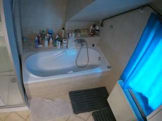 voyeurcam-julmodels-bath-2nd-1 webcam